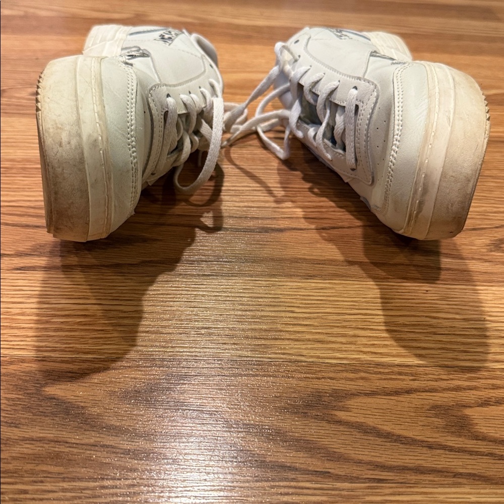Reebok - Picture 8 of 10